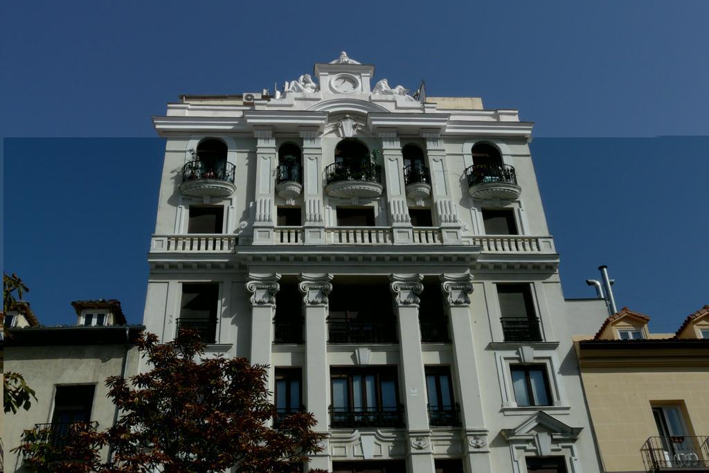 Alvaro Residencia - Madrid — Photos 3